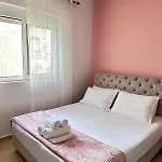Apartament Niko *