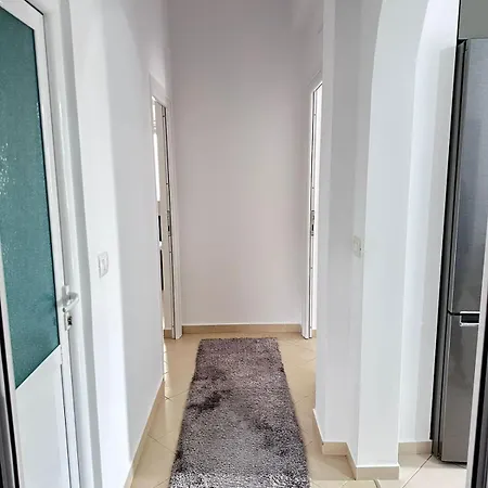 Apartament Niko *