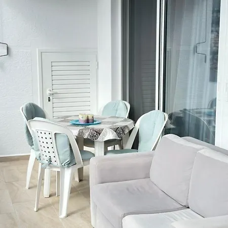 Niko Apartment
